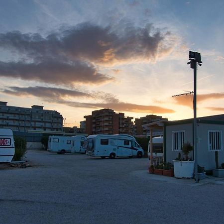 Beltrani Rent Rooms Exteriör bild